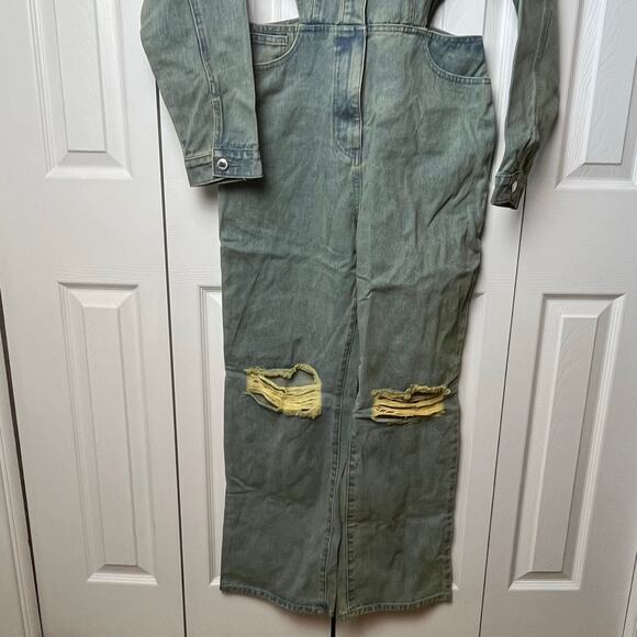 Pretty Little Thing Petite Vintage Wash Denim Cut Out Waist Jumpsuit 6 - Picture 9 of 15